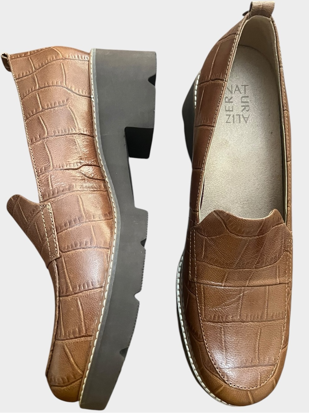 Naturalizer Darry Loafers Women’s 12M Brown Croc Embossed Leather Lug Sole